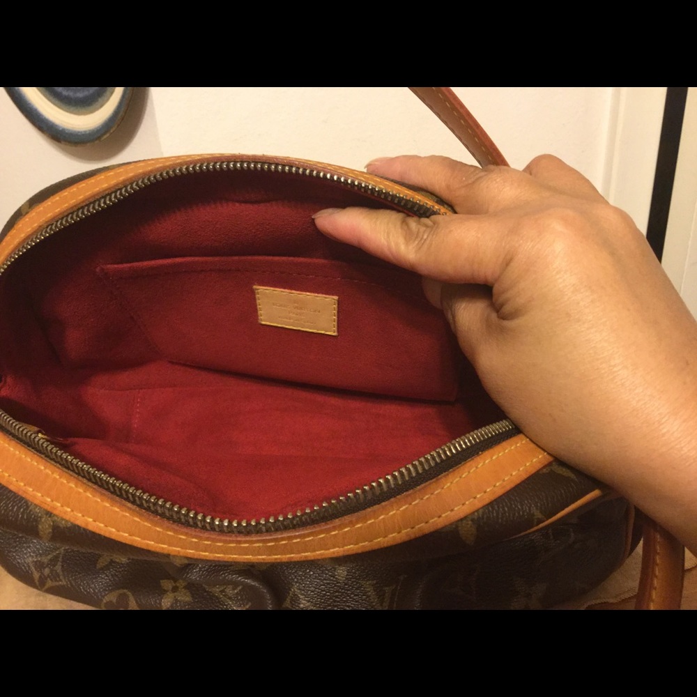 Louis Vuitton Vienna Klara SOLD ๐๐๐ - Picture 9 of 12